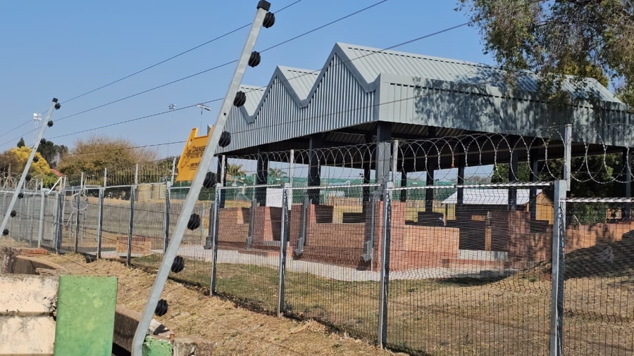 2 Bedroom Property for Sale in Eldoraigne Gauteng