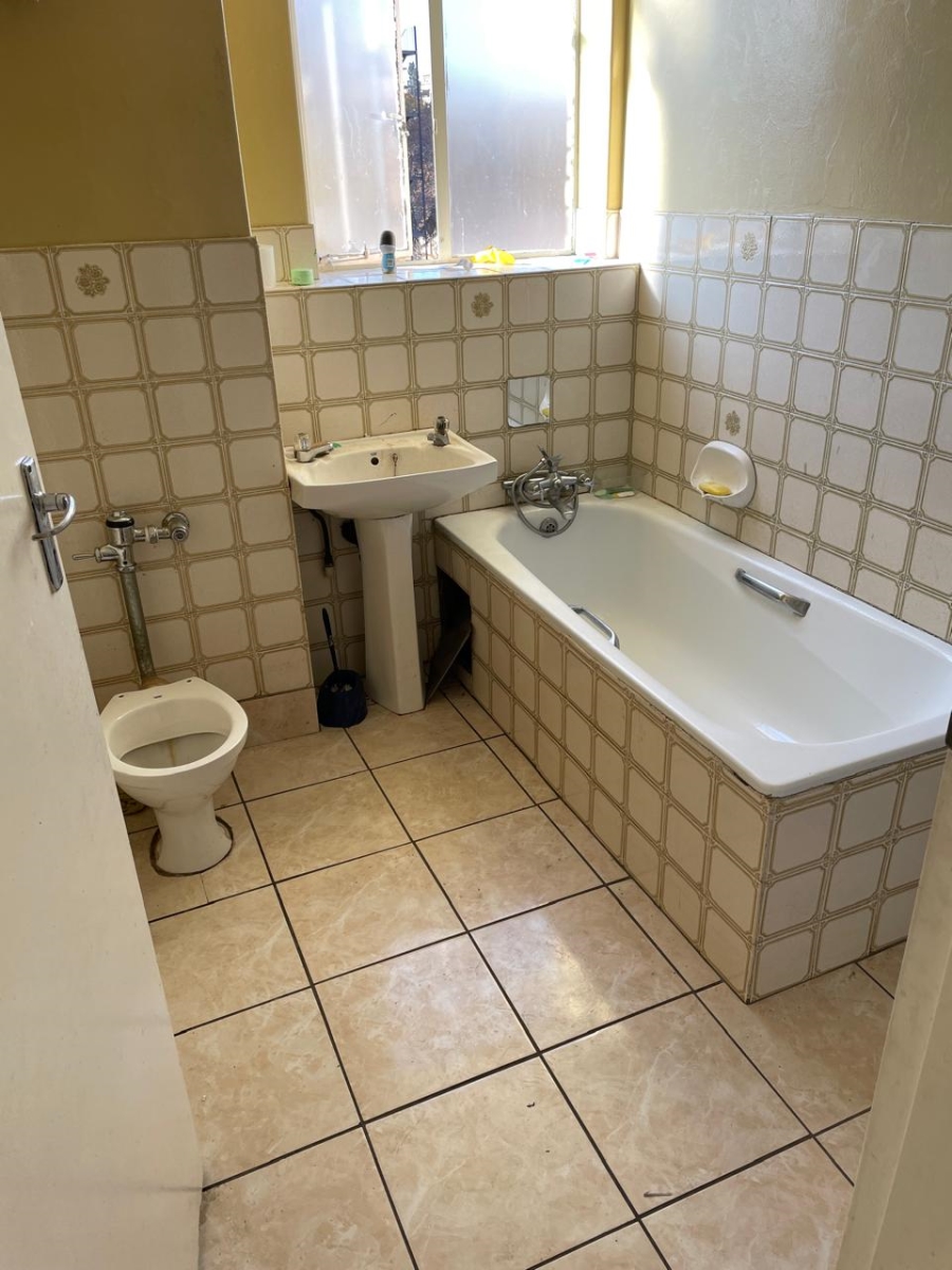 5 Bedroom Property for Sale in Pretoria Gauteng