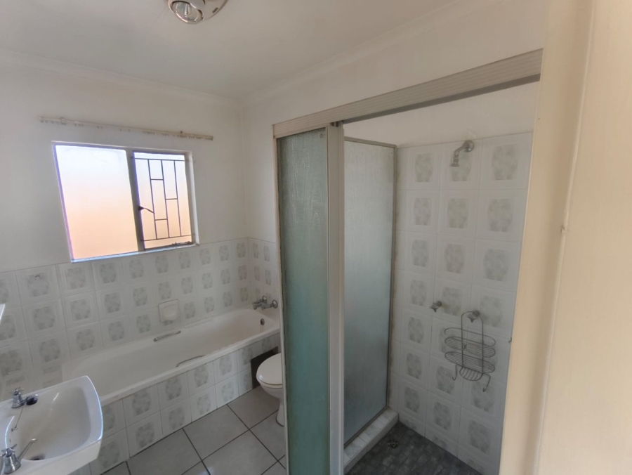 2 Bedroom Property for Sale in Bartlett Gauteng