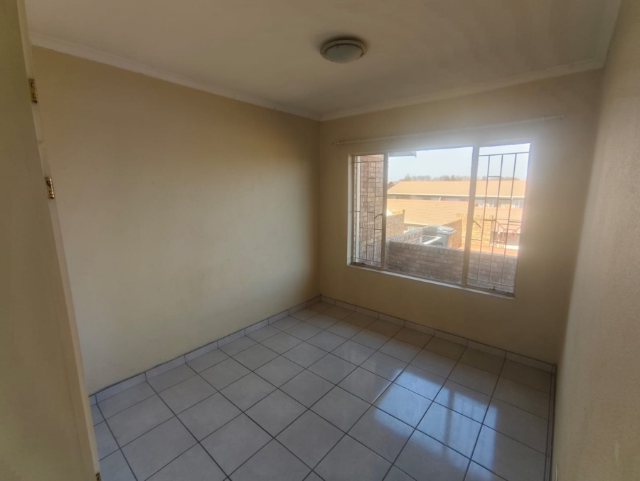 2 Bedroom Property for Sale in Bartlett Gauteng