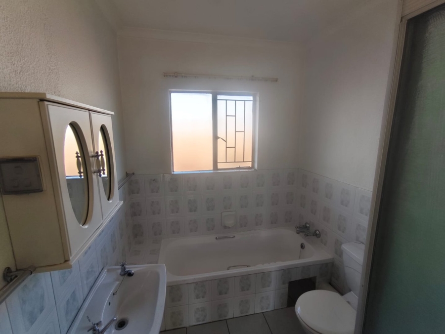2 Bedroom Property for Sale in Bartlett Gauteng