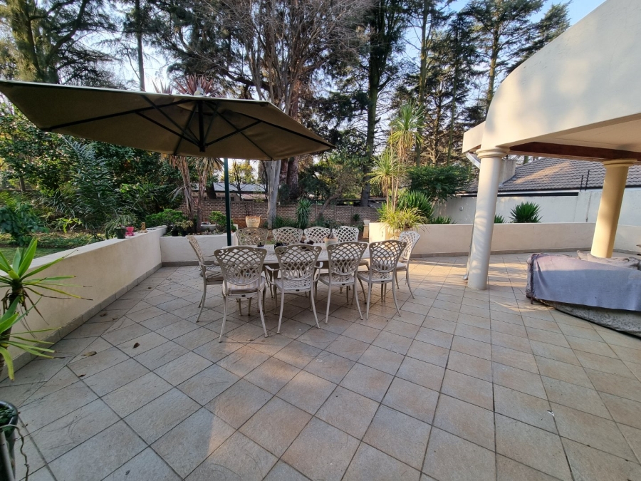 To Let 4 Bedroom Property for Rent in Bedfordview Gauteng