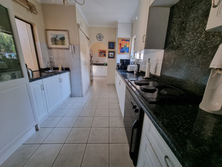 To Let 4 Bedroom Property for Rent in Bedfordview Gauteng