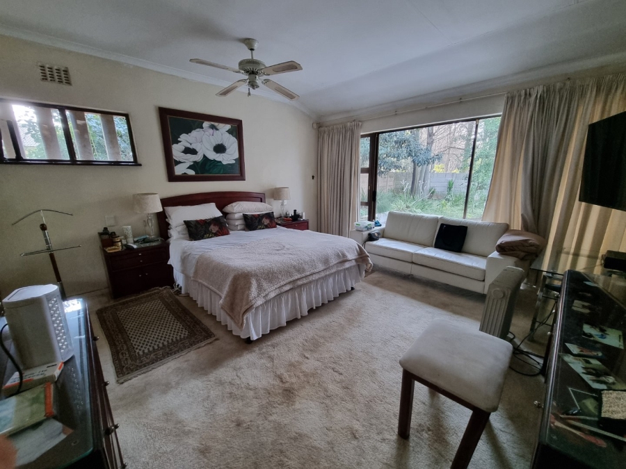 To Let 4 Bedroom Property for Rent in Bedfordview Gauteng