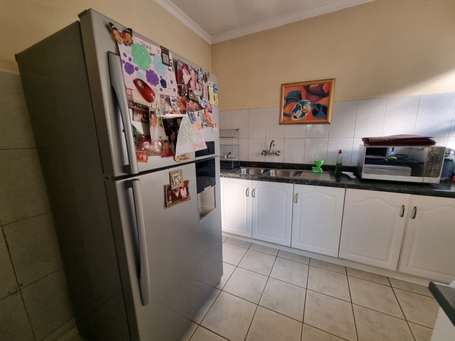 To Let 4 Bedroom Property for Rent in Bedfordview Gauteng