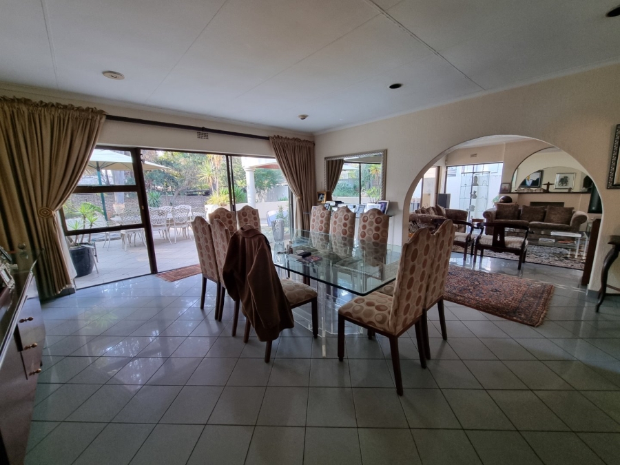 To Let 4 Bedroom Property for Rent in Bedfordview Gauteng