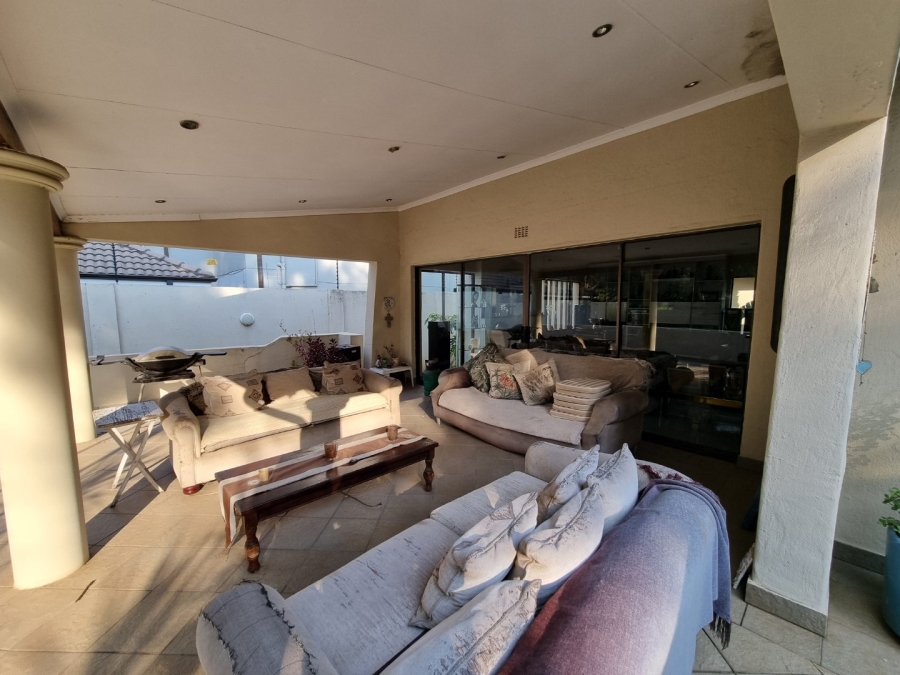 To Let 4 Bedroom Property for Rent in Bedfordview Gauteng