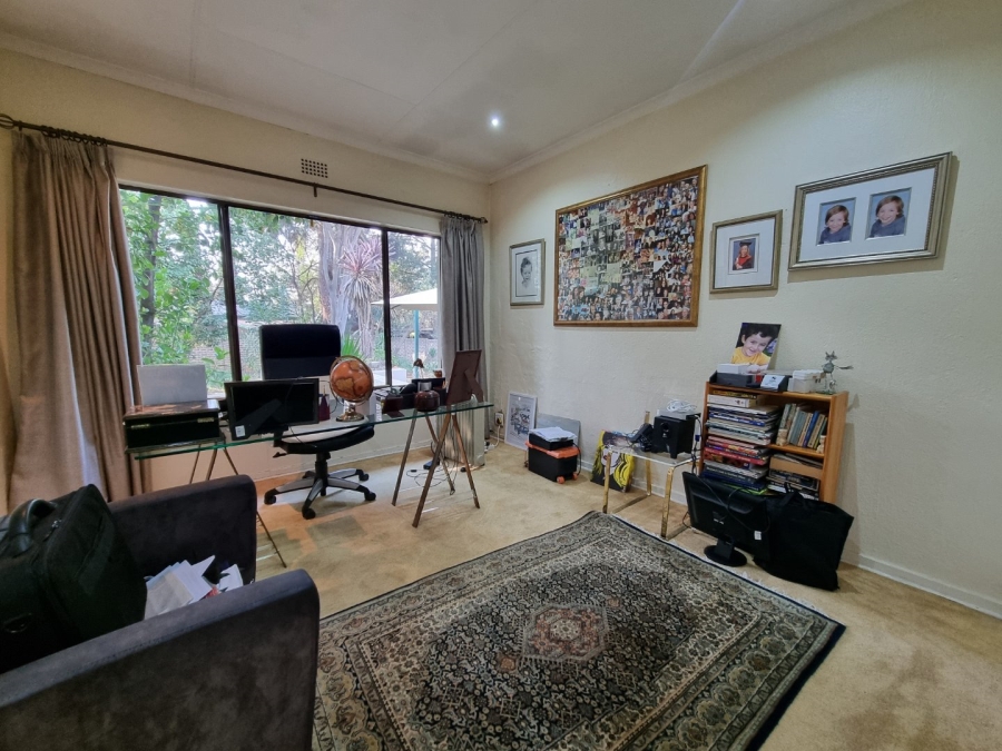 To Let 4 Bedroom Property for Rent in Bedfordview Gauteng