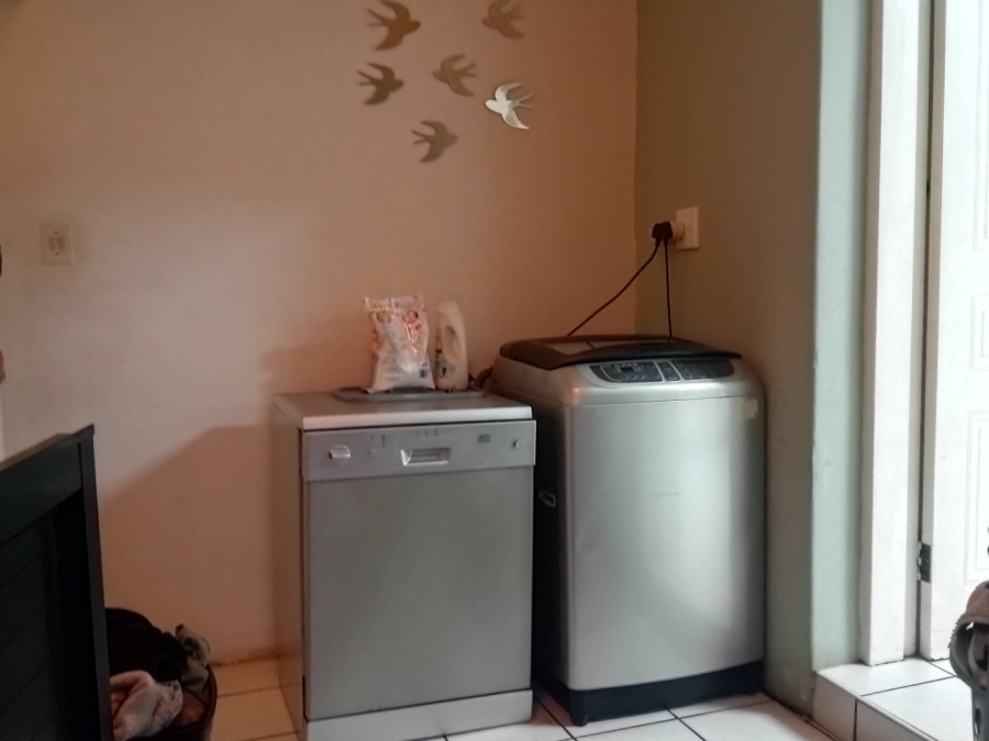 4 Bedroom Property for Sale in Parkdene Gauteng