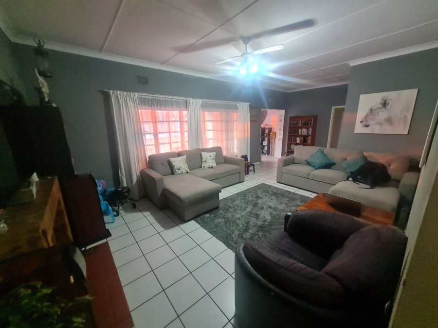 4 Bedroom Property for Sale in Parkdene Gauteng