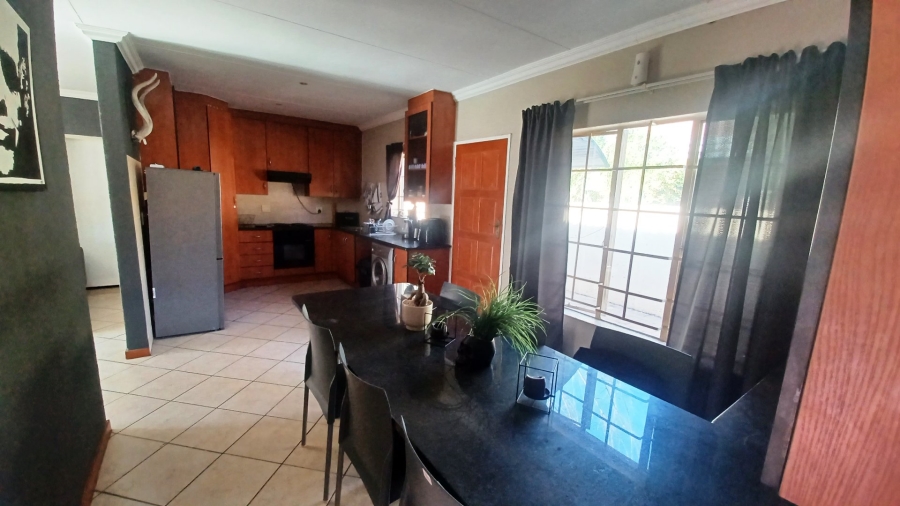 2 Bedroom Property for Sale in Annlin Gauteng
