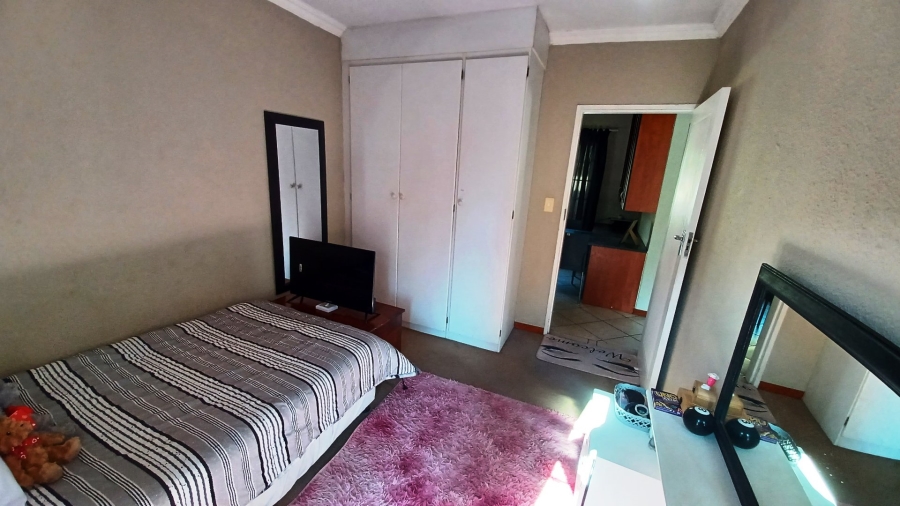 2 Bedroom Property for Sale in Annlin Gauteng