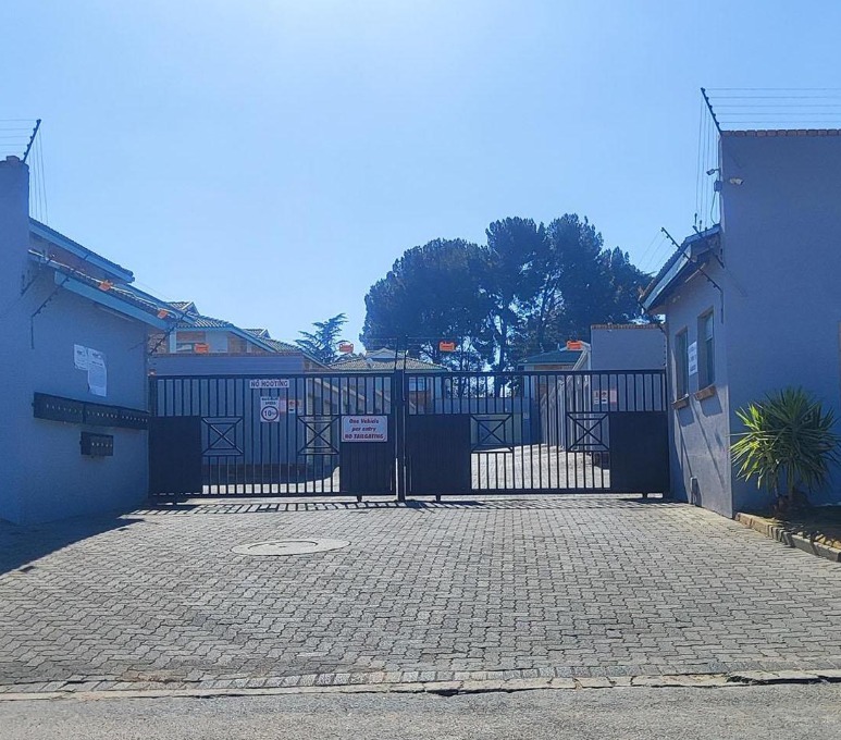 2 Bedroom Property for Sale in Farrar Park Gauteng