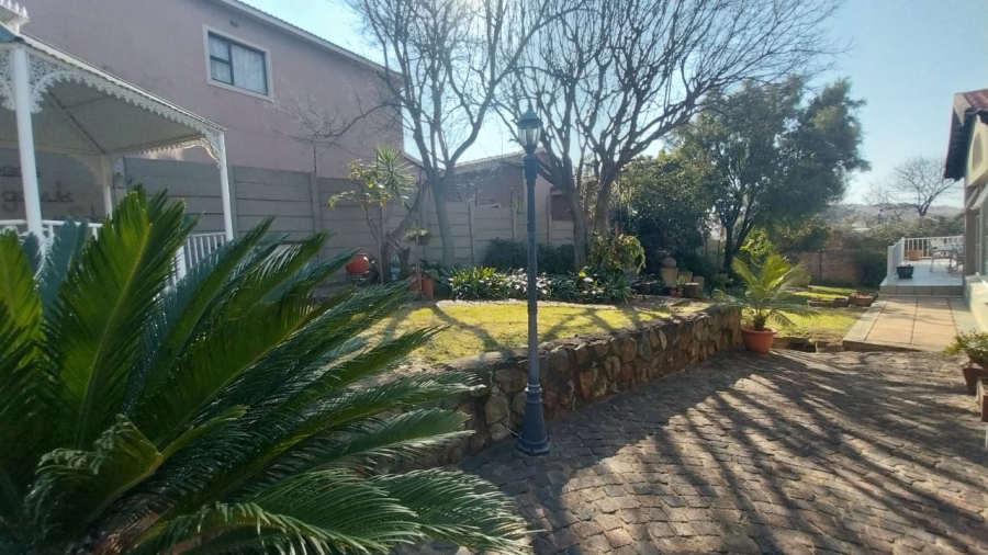 3 Bedroom Property for Sale in Bassonia Gauteng