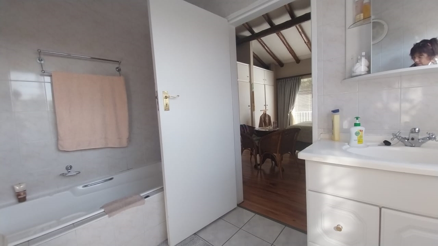 3 Bedroom Property for Sale in Bassonia Gauteng