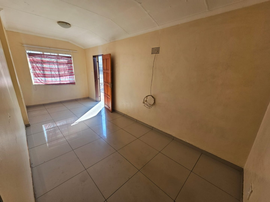 To Let 3 Bedroom Property for Rent in Laudium Gauteng