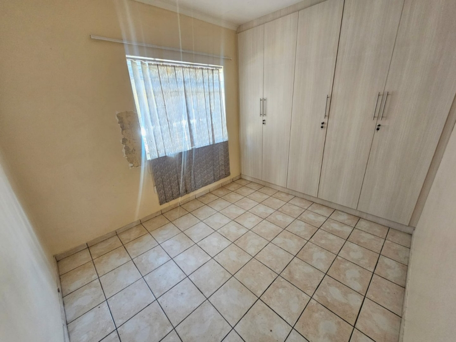 To Let 3 Bedroom Property for Rent in Laudium Gauteng