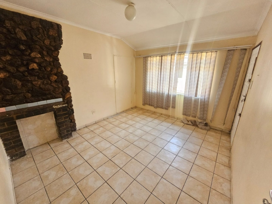 To Let 3 Bedroom Property for Rent in Laudium Gauteng