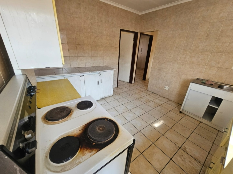 To Let 3 Bedroom Property for Rent in Laudium Gauteng