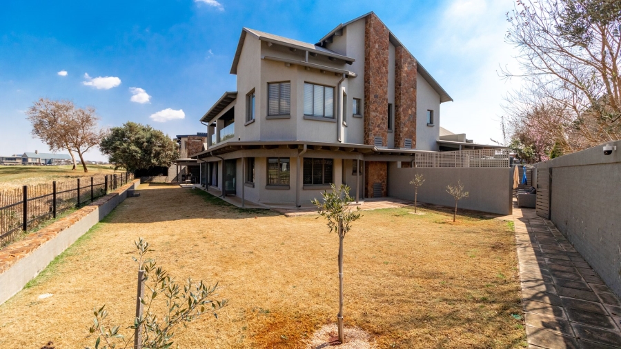 6 Bedroom Property for Sale in Serengeti Lifestyle Estate Gauteng