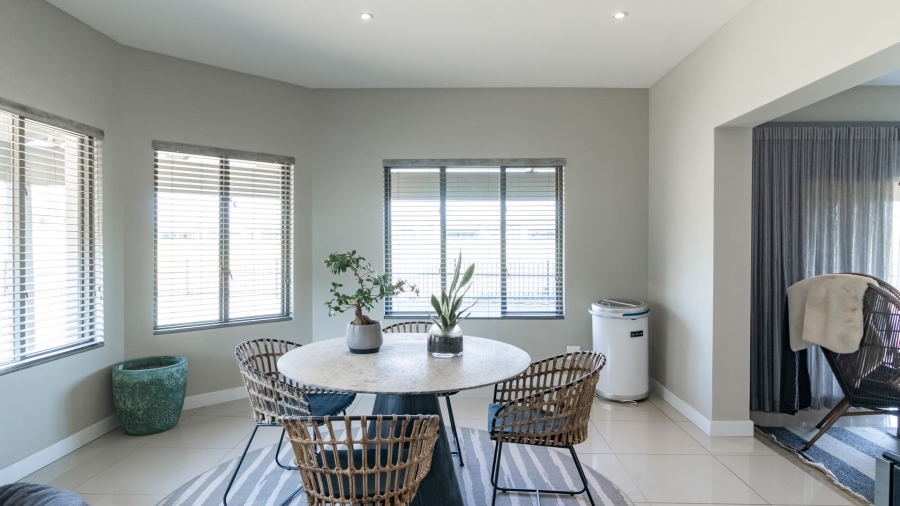 6 Bedroom Property for Sale in Serengeti Lifestyle Estate Gauteng