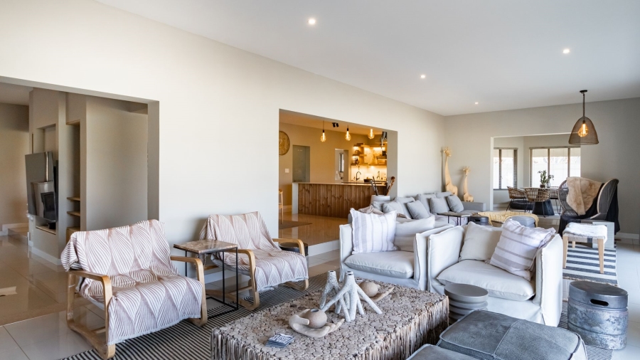 6 Bedroom Property for Sale in Serengeti Lifestyle Estate Gauteng