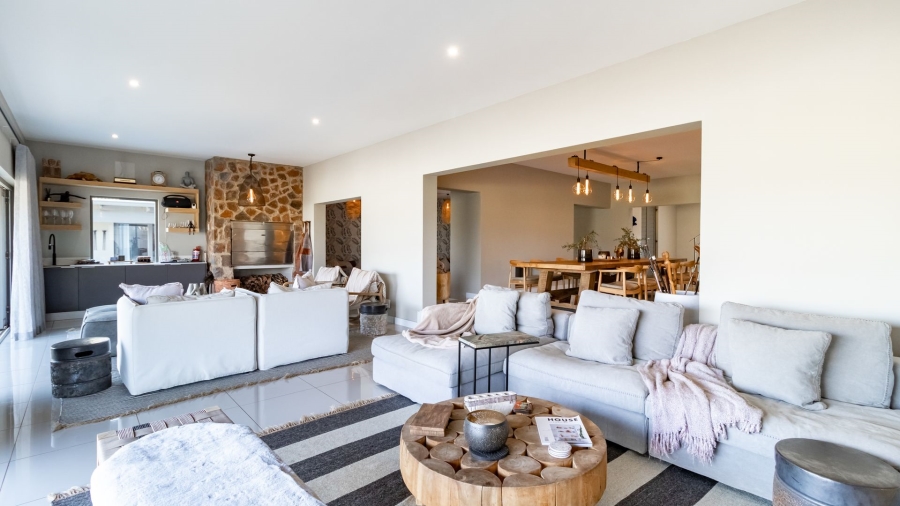 6 Bedroom Property for Sale in Serengeti Lifestyle Estate Gauteng