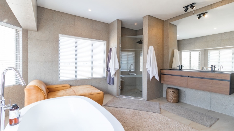 6 Bedroom Property for Sale in Serengeti Lifestyle Estate Gauteng