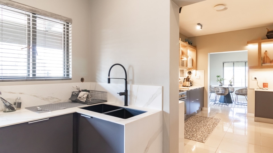 6 Bedroom Property for Sale in Serengeti Lifestyle Estate Gauteng
