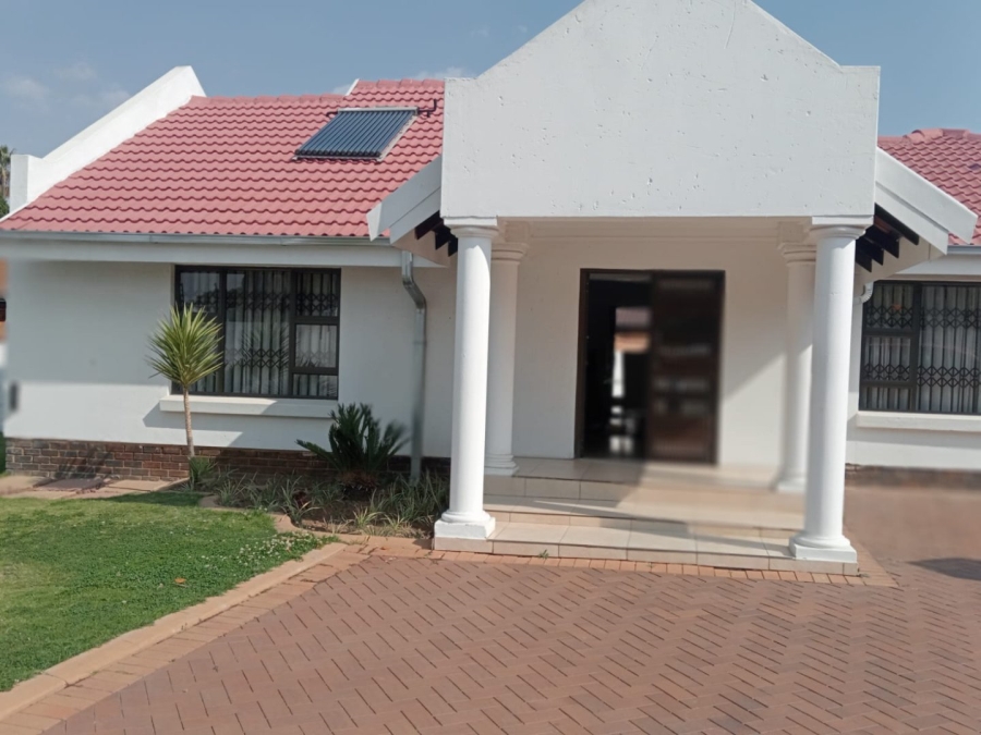 4 Bedroom Property for Sale in Sunward Park Gauteng