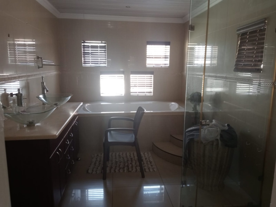 4 Bedroom Property for Sale in Sunward Park Gauteng