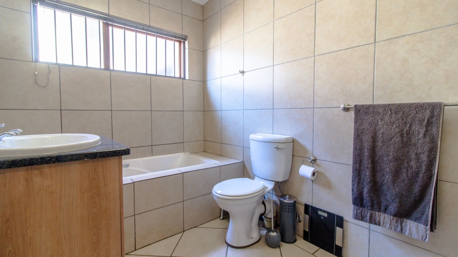 2 Bedroom Property for Sale in Meyersdal Gauteng