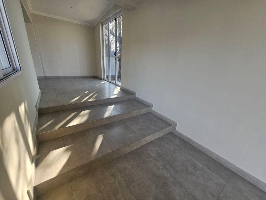 5 Bedroom Property for Sale in Wierda Park Gauteng