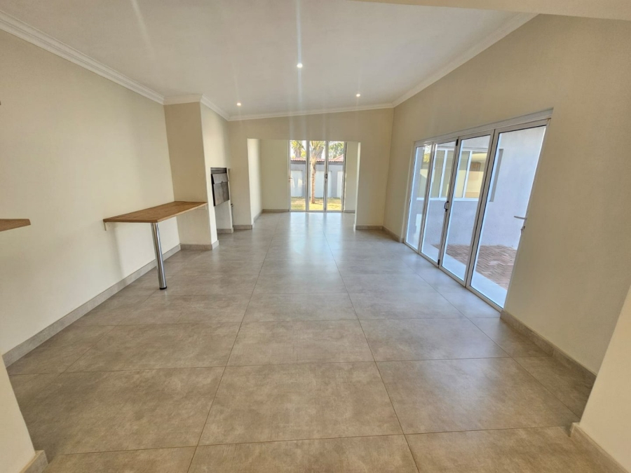 5 Bedroom Property for Sale in Wierda Park Gauteng