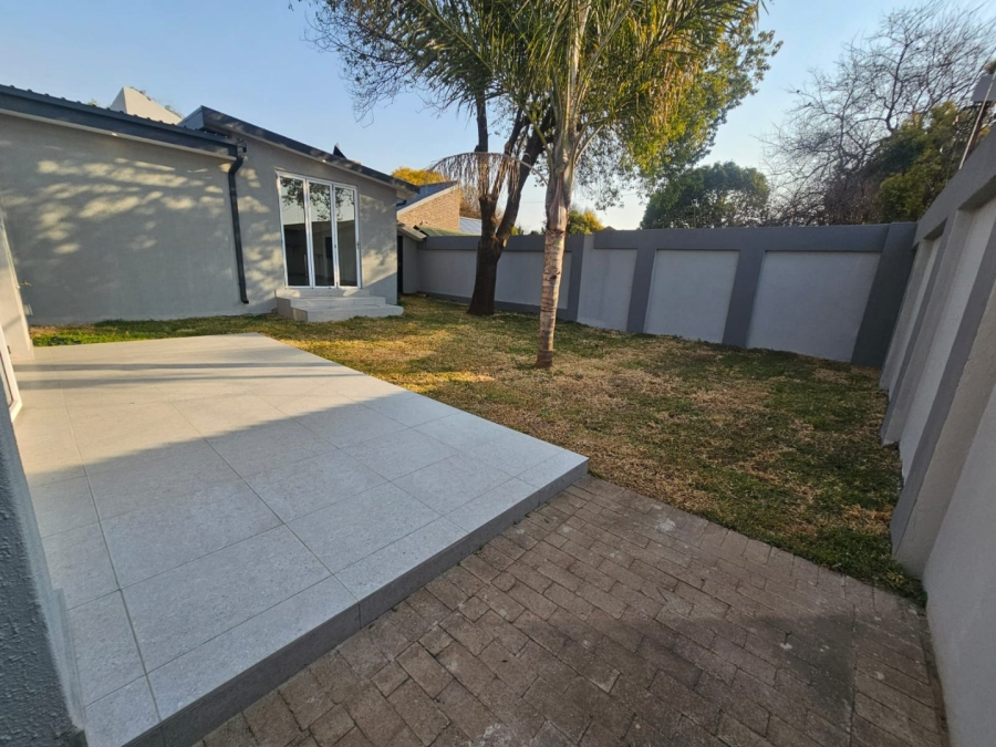 5 Bedroom Property for Sale in Wierda Park Gauteng