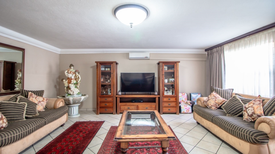 3 Bedroom Property for Sale in Bonaero Park Gauteng