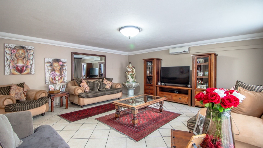 3 Bedroom Property for Sale in Bonaero Park Gauteng