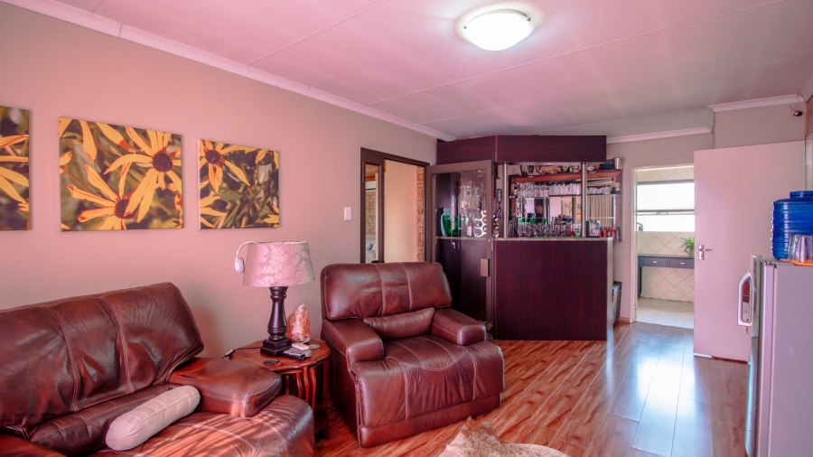 3 Bedroom Property for Sale in Bonaero Park Gauteng