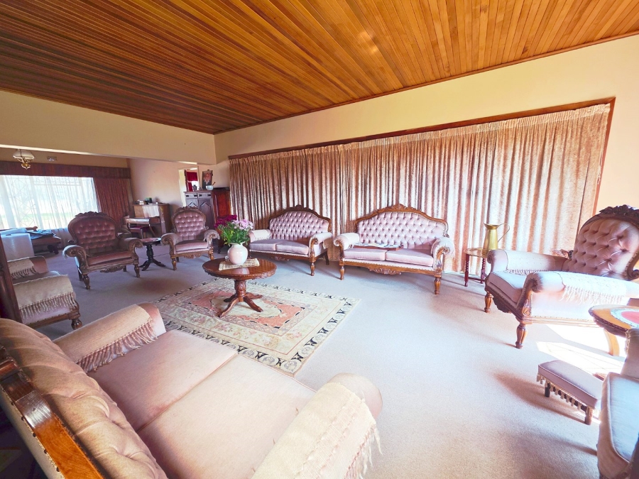 5 Bedroom Property for Sale in Grootvaly Gauteng