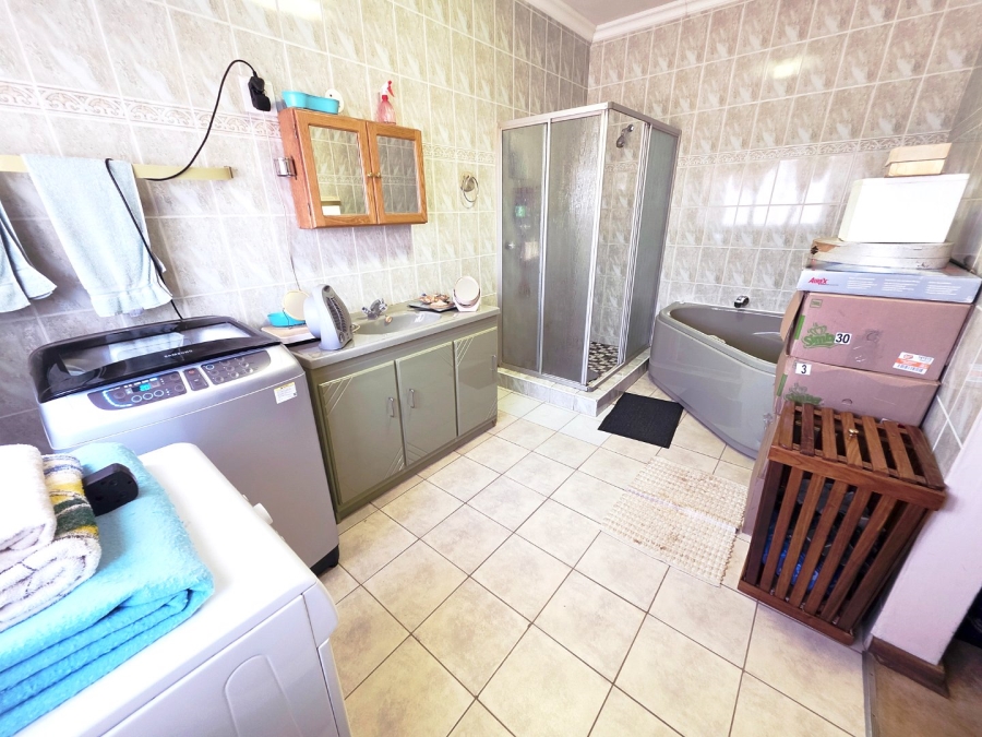 5 Bedroom Property for Sale in Grootvaly Gauteng
