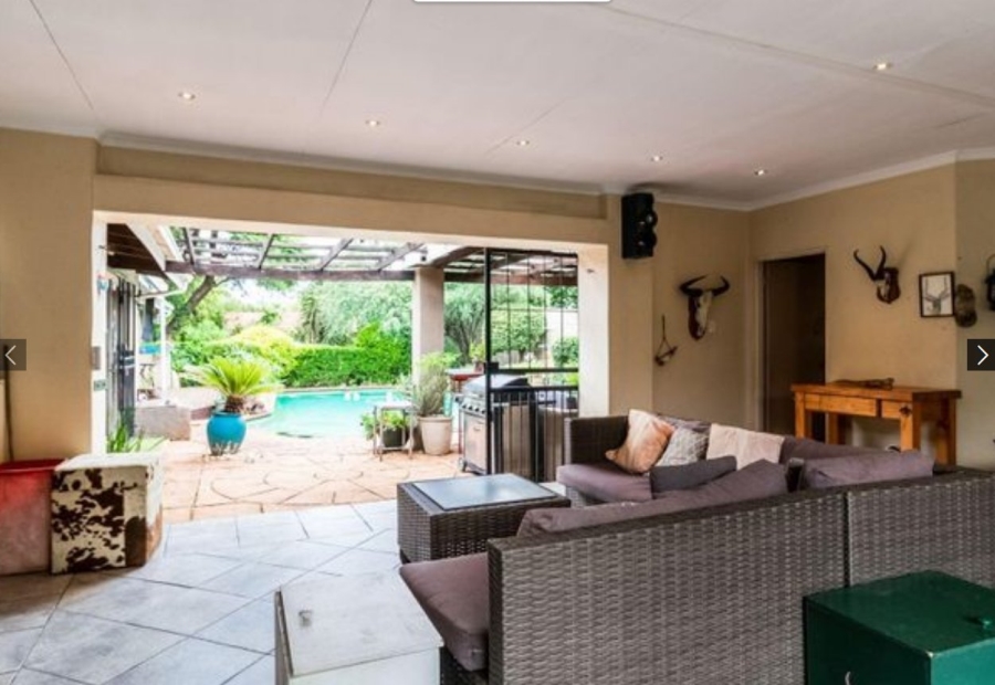 3 Bedroom Property for Sale in Buurendal Gauteng