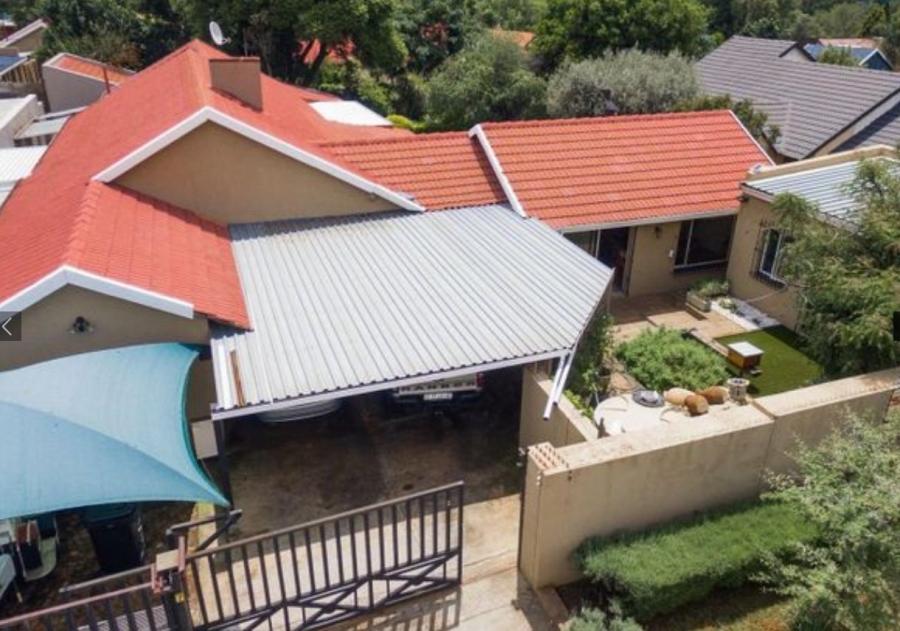 3 Bedroom Property for Sale in Buurendal Gauteng