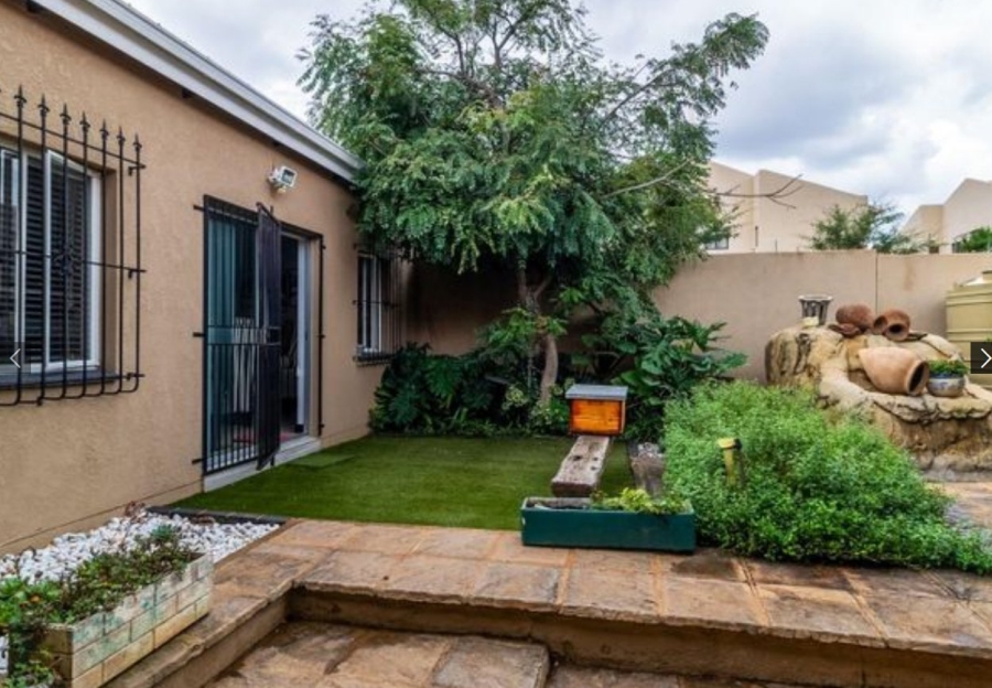 3 Bedroom Property for Sale in Buurendal Gauteng