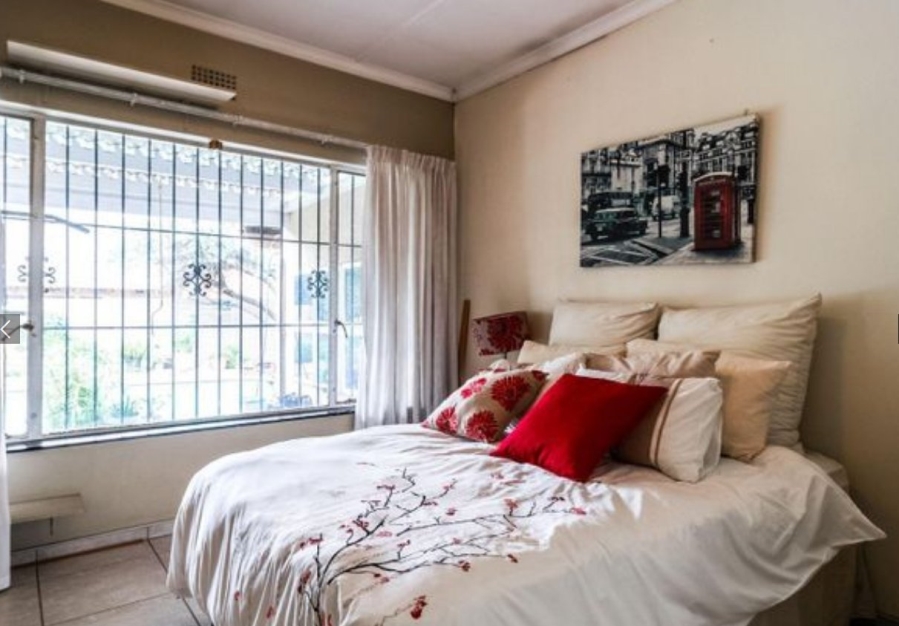 3 Bedroom Property for Sale in Buurendal Gauteng