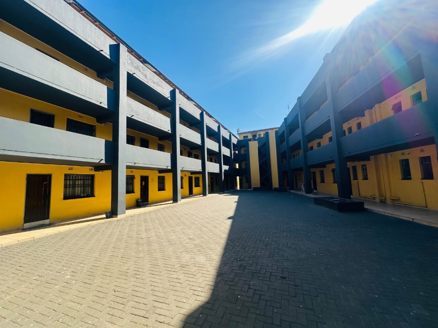 2 Bedroom Property for Sale in Fleurhof Gauteng