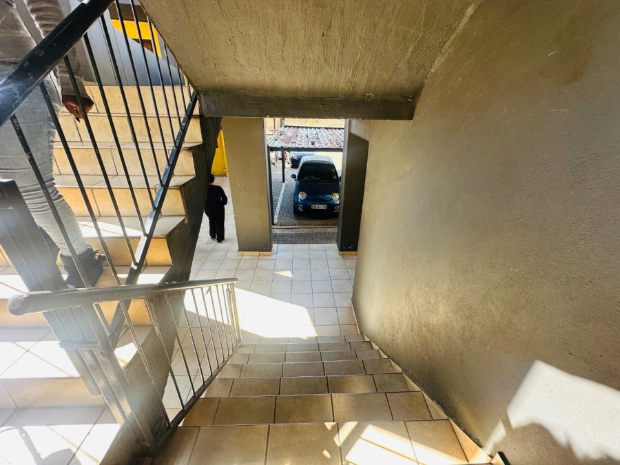 2 Bedroom Property for Sale in Fleurhof Gauteng