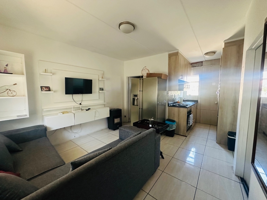 2 Bedroom Property for Sale in Fleurhof Gauteng