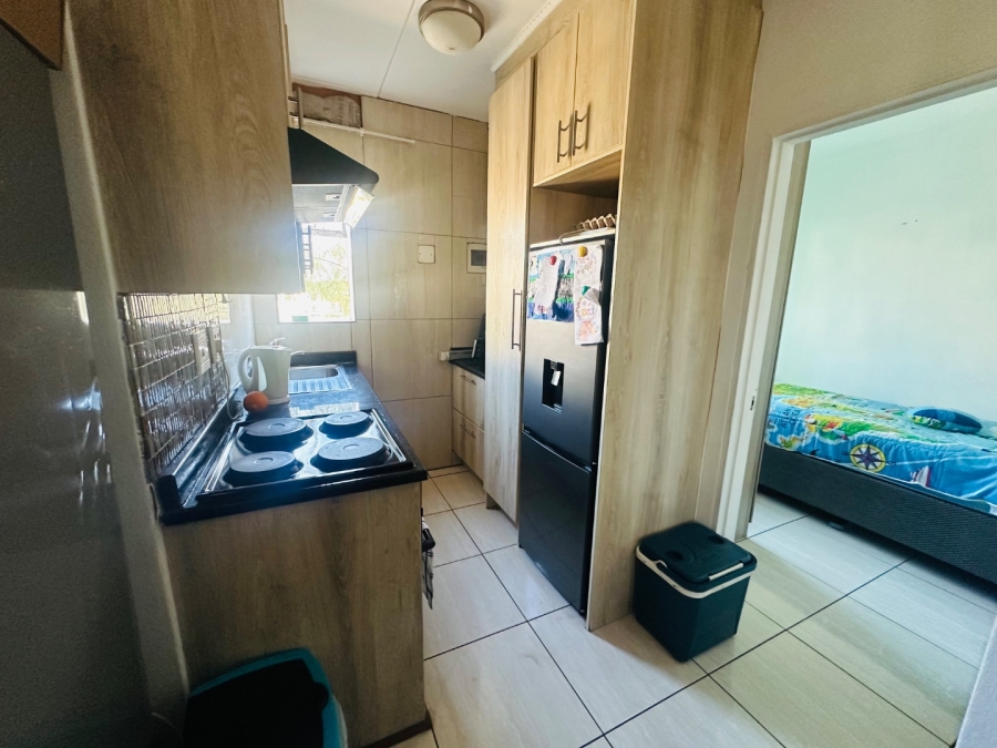 2 Bedroom Property for Sale in Fleurhof Gauteng