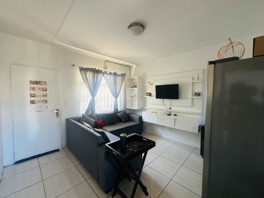 2 Bedroom Property for Sale in Fleurhof Gauteng