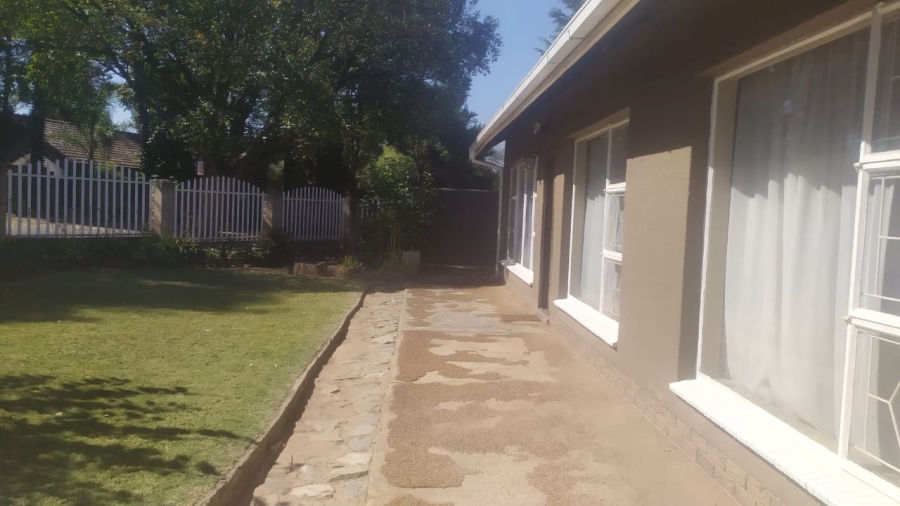 To Let 4 Bedroom Property for Rent in Dalpark Proper Gauteng